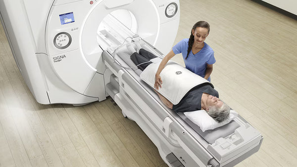 GE SIGNA™ Voyager 1.5T wide bore MRI scanner